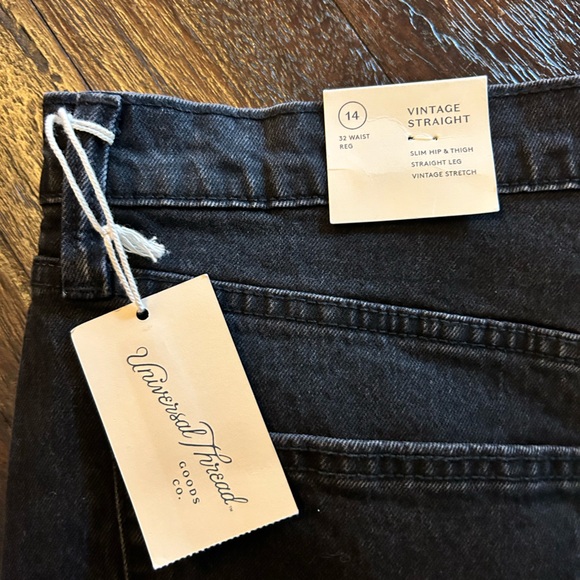 Vintage Straight Black Distressed Jeans - Picture 2 of 9